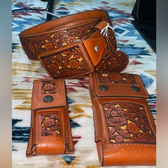 Accessories - Western belt set
